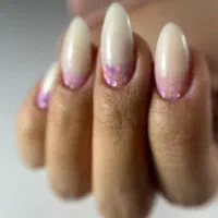 آموزش وکاشت ناخن