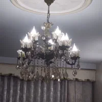 سه عدد لوستر .یک لوستر اناق خواب و لوستر اشپزخانه