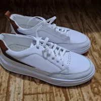 کفش اسپرت طرح زیبا و با کیفیت بالا|کیف، کفش، کمربند|باسمنج, |دیوار