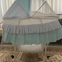 گهواره و تخت کنار مادر در حد نو|تخت و صندلی بچه|تهران, تهرانسر شمالی|دیوار