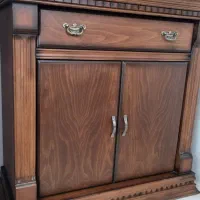 جاکفشی یا کنسول چوبی