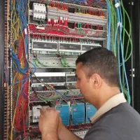 برقکارنصاب لوستر برق کار دوربین دزدگیر برقکاری