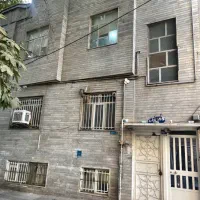 فروش ملک یک طبقه و نیم ۴۰ متر به علاوه ۳۰متر