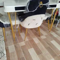 میز نهارخوری پایه استیل 4نفره کاملآ سالم