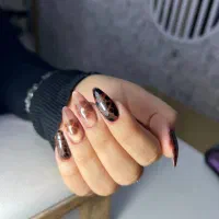 انجام کاشت ناخن