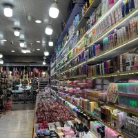 فروشنده خانوم