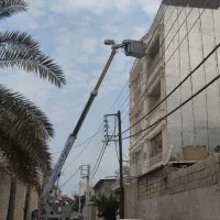 نصب و تعویض پروژکتور و لامپ روی دکل یا نما