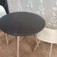 میز صبحانه خوری