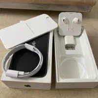 اپل iPhone 11 با حافظهٔ ۱۲۸ گیگابایت