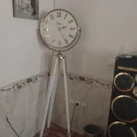 ساعت ایستاده