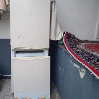 یخچال در حال کار کرد فقط در پاینش فقط جوش میخواد