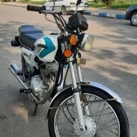 موتورهوندا ۱۲۵ مدل ۱۳۹۰