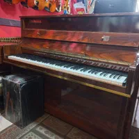 پیانو طرح اکوستیک باکس یاماها رنگ چوب مشکی سفید