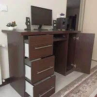 میز کامپیوتر/میز تحریر/جادار/چوبی/دارای کمد و کشو|میز تحریر و کامپیوتر|تهران, شمیران‌نو|دیوار