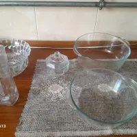 تعدادی ظرف پرکس و..