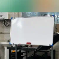 تخته وایت برد سالم بزرگ پایه دار