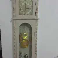 ساعت و بوفه