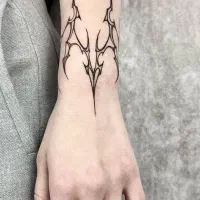 مدل برای تتو تازه کار نیستم