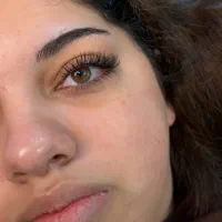 خدمات کاشت و اکستنشن مژه