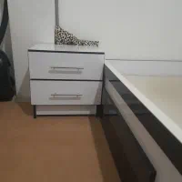 تخت خواب دونفره وتشک طبی کاملا سالم