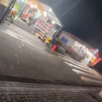 کار در عوارضی زنجان دو خانوم و یک آقا