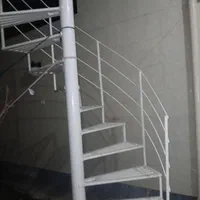 جوشکاری ونصب درب وکابینت وکمددیواری چوب و فلزی|خدمات پیشه و مهارت|ساوه, |دیوار