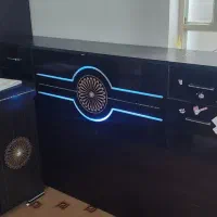 تختخواب دو نفره بهمراه میز توالت  و پا تختی