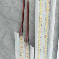 نور لاین و لاینر. نصب تعمیرات خدمات|ریسه و چراغ تزئینی|قم, دورشهر|دیوار