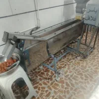 یک ساندویچ زن نیازمندیم