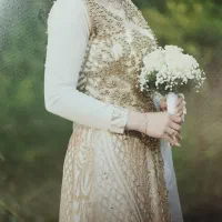 لباس عقد