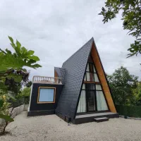 اجاره کلبه چوبی جنب نمک آبرود با چشم انداز عالی