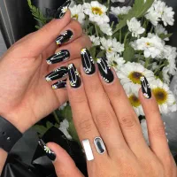 خدمات تخصصی vip ناخن در مارلیک