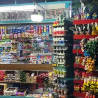 همکار در دکه مطبوعاتی تهران