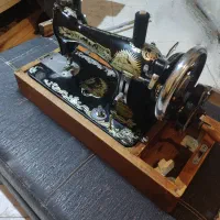 چرخ خیاطی قدیمی کم استفاده شده در حد