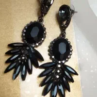 گوشواره نگینی