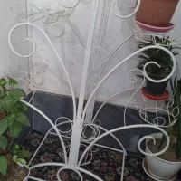 پایه گلدان فلزی
