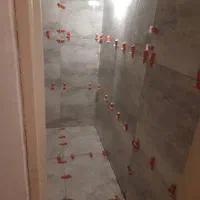 نصب کاشی سرامیک کف حال پذیرایی وکاشی سرویسها|خدمات پیشه و مهارت|کرج, باغستان|دیوار