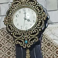 ساعت کاملا سالم