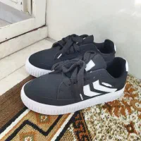 نیم پوت جین با کتونی هر ونو هستن|کیف، کفش، کمربند|نسیمشهر, |دیوار