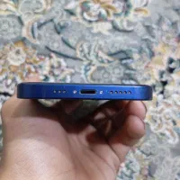 اپل iPhone 12 با حافظهٔ ۶۴ گیگابایت
