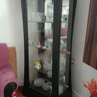 ویترین پایین کمی رنگ پریده بقیه جا سالم