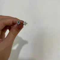 دو جفت گوشواره ی میخی