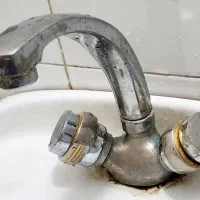 روشویی پایه دار،شیرآلات،جاحوله ای وآینه|لوازم سرویس بهداشتی|اصفهان, سپاهان‌شهر|دیوار