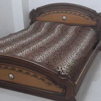 سرویس خواب و میز تلویزیون و لوستر|تخت و سرویس خواب|شاهین‌شهر, عطار|دیوار