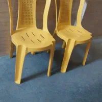 دوعددصندلی پلاستیکی