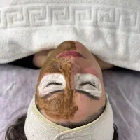 آموزش تخصصی فشیال و پاکسازی پوست