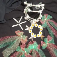 با سلام چند عدد گیره مو به فروش می‌رسد همه با هم|بدلیجات|یزد, |دیوار