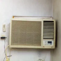 یک دستگاه کولر ال جی