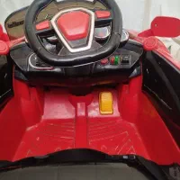 ماشین شارژی|اسباب‌بازی بچه|بشاریات, |دیوار