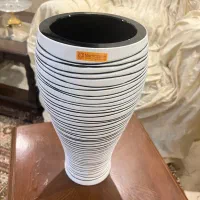 گلدان سفید کریستال ناخمن